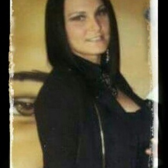 👑Meet your Posh Ambassador Heather Elise👑 - Picture 9 of 16